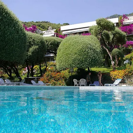 Hotel Pietracap 4*